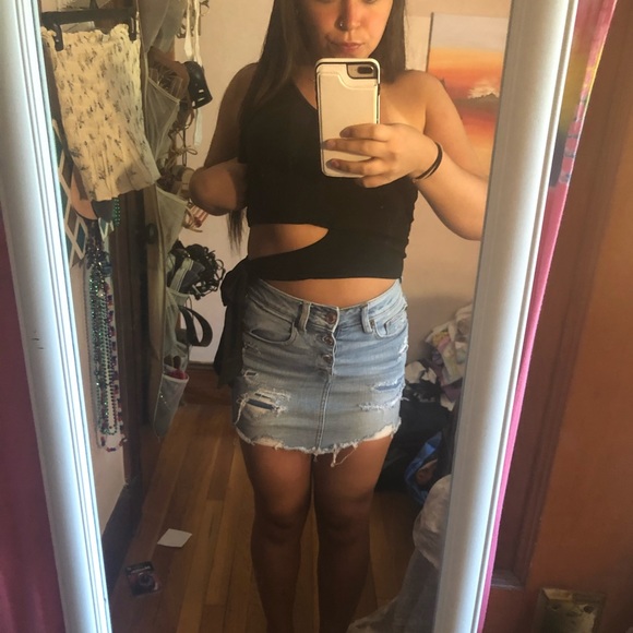 American Eagle Outfitters Dresses & Skirts - ⚡️AE distressed denim mini skirt ⚡️